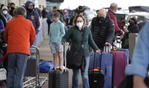 pembatalan-penerbangan-pesawat-di-bandara-internasional-denver-as-amerika-serikat-8_169